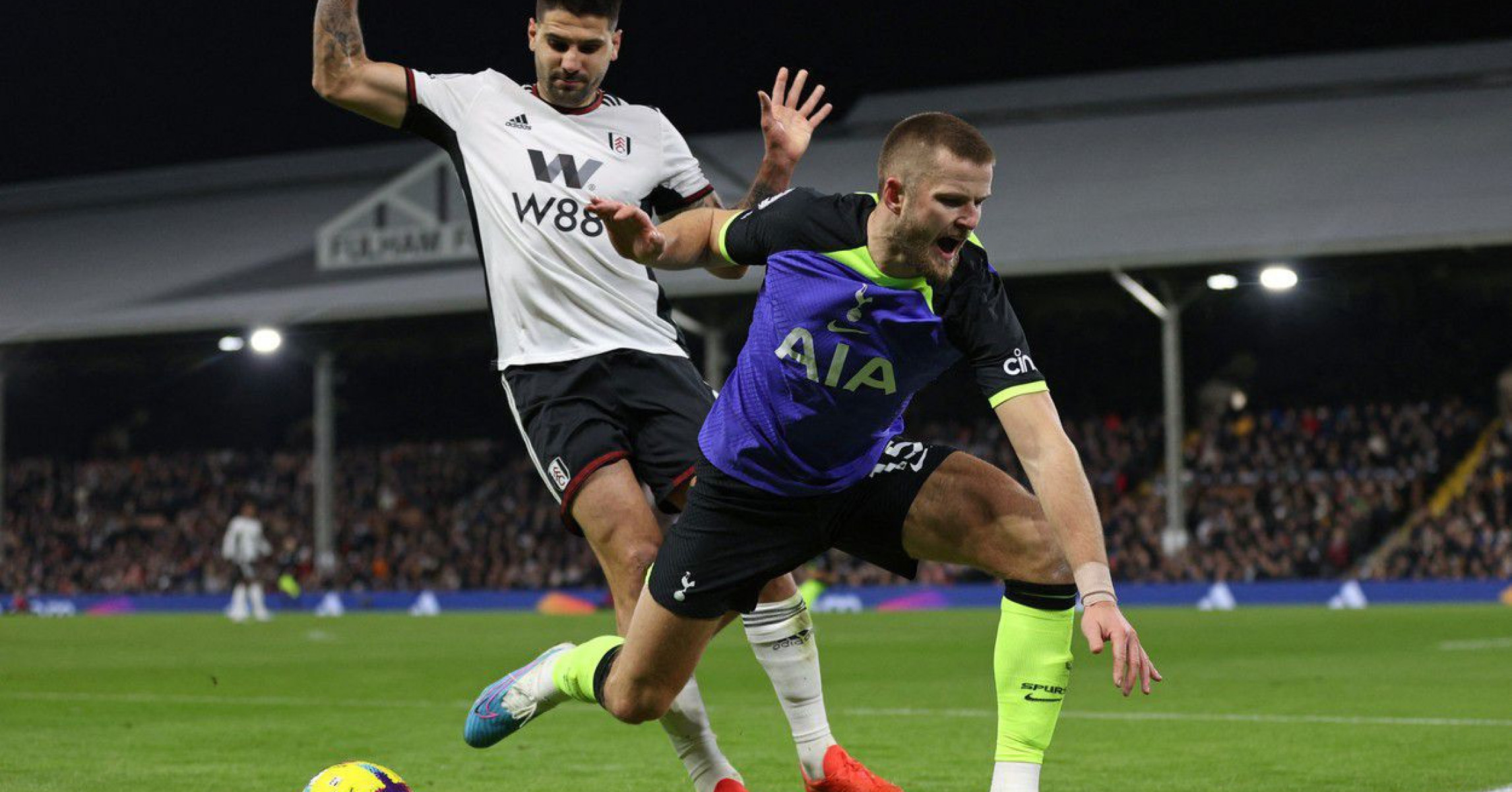 Mitrović bez učinka protiv Totenhema, Kejn rešio londonski derbi (VIDEO)