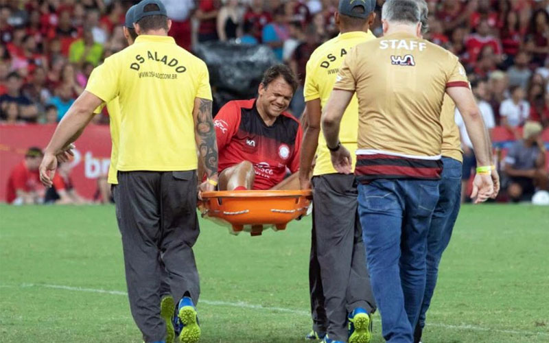 Rambo Petković završio u bolnici nakon revijalnog meča! (VIDEO)