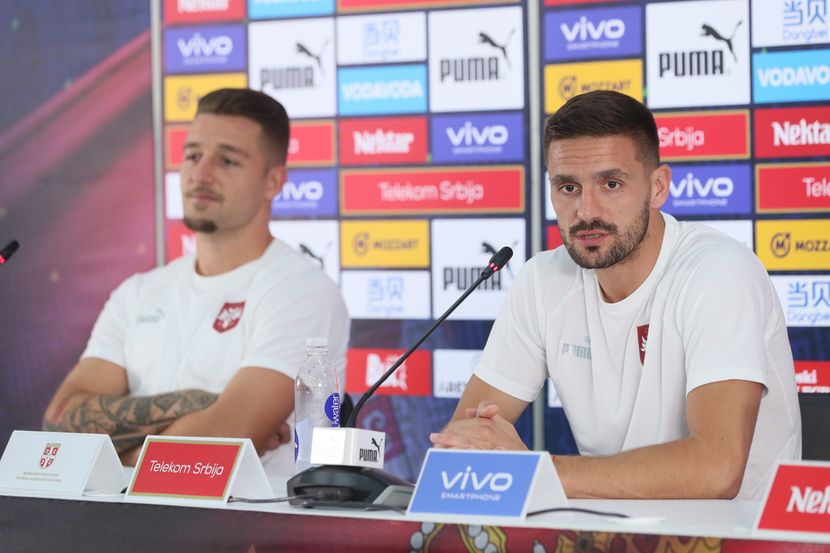 SMS i Tadić: Daćemo sve od sebe da savladamo Švajcarsku (VIDEO)