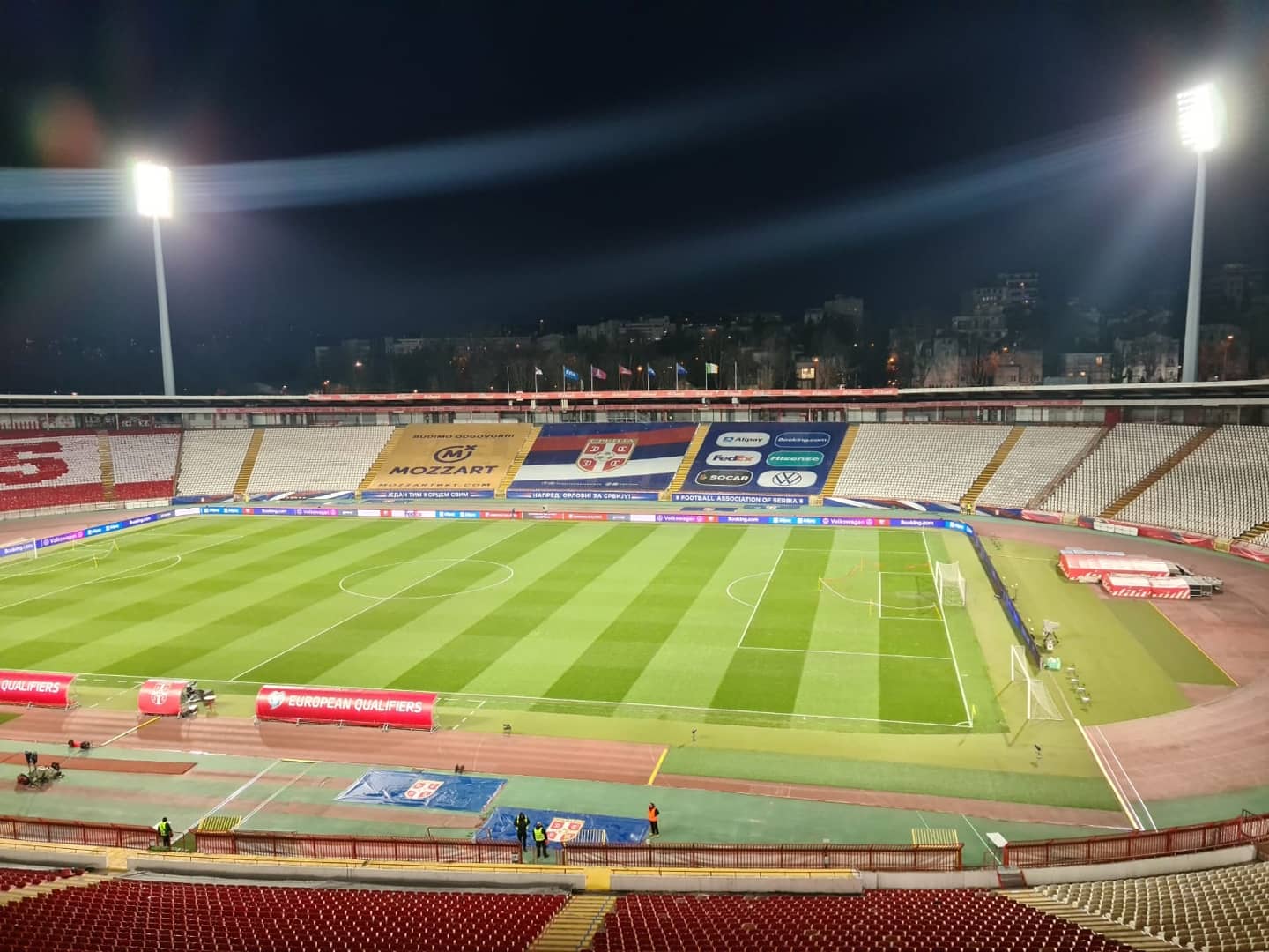 UŽIVO: Debituju Gajić i Račić, Vlahović predvodi napad!